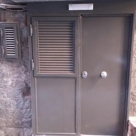 O' Vascio E Ciruzziell Napoli